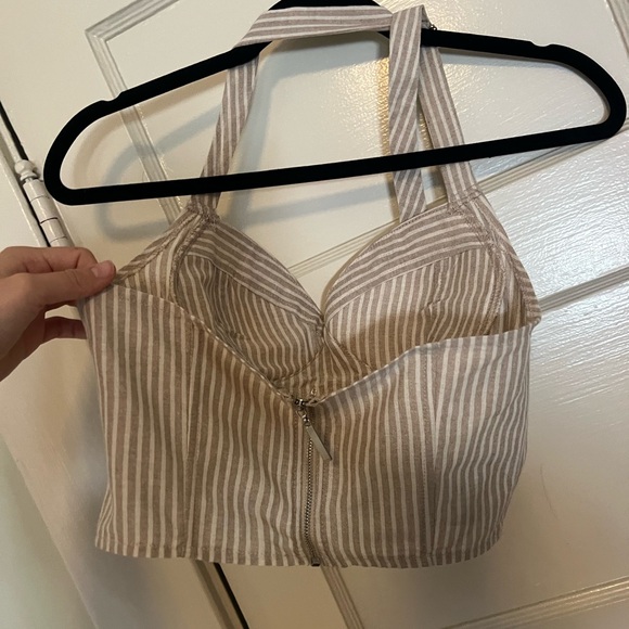 Superdown Rudy Halter Top - Picture 3 of 3